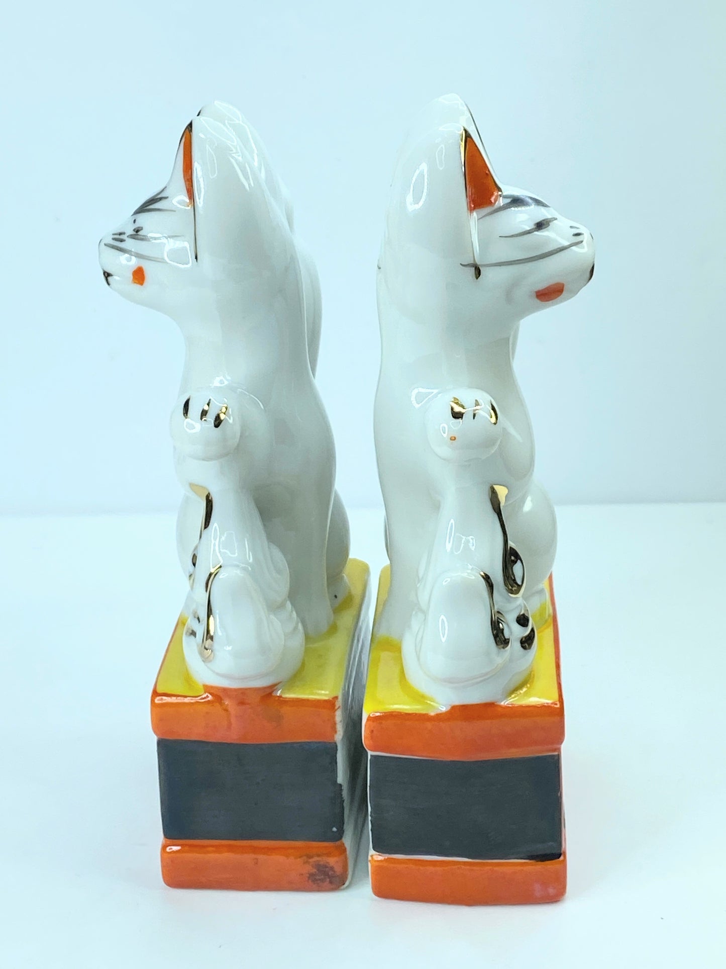 Japanese pair of KITSUNE Porcelain Shinto shrine Altar Foxes 5.75" A343