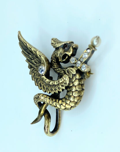 Neo Gothic Pendant Griffin In 18Kt With Euro cut Diamonds & Pearl 8.2g JR9679