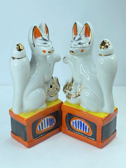 Japanese pair of KITSUNE Porcelain Shinto shrine Altar Foxes 5.75" A343