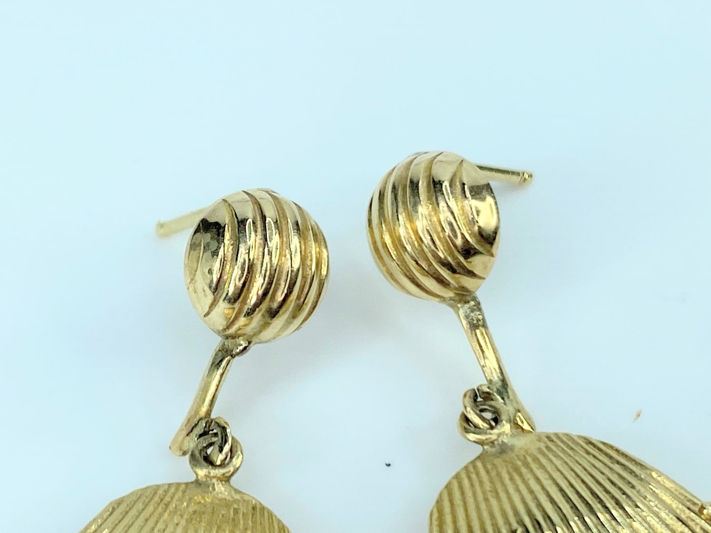 14K gold "splash milk" art dangle fringe earrings 6.5g 26.7mm JR9680