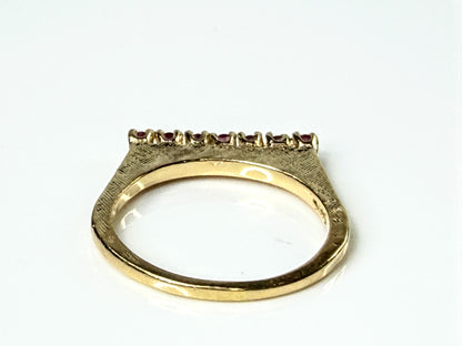 Vintage 14K Yellow 7 Ruby Textured stackable Modernist Ring s7.75 3.5g JR2179