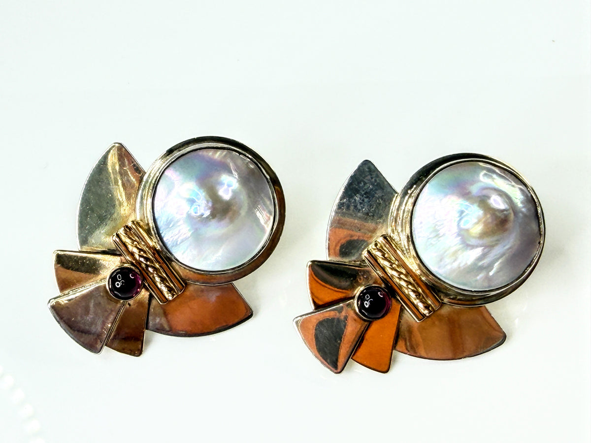 Renown Arlene Siwek Sterling 14K Mabe Pearl Ruby Amethyst Brooch Earrings JR2181