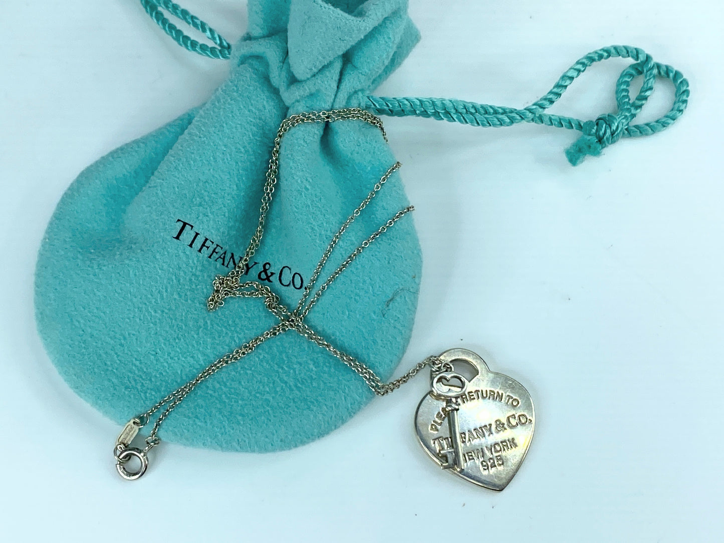 Tiffany & Co Return to Tiffany Heart Key Sterling Silver Pendant Necklace JR9688