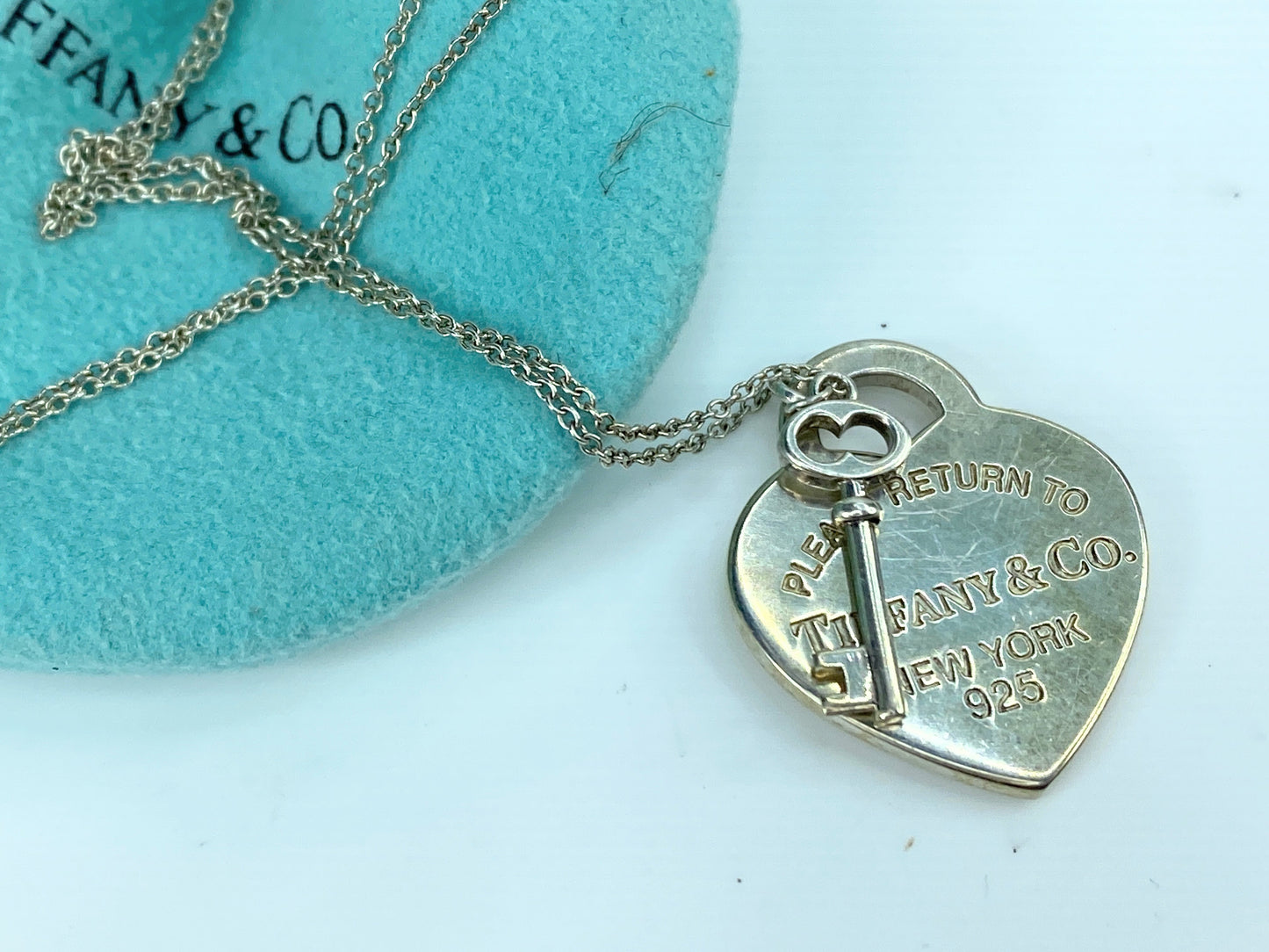 Tiffany & Co Return to Tiffany Heart Key Sterling Silver Pendant Necklace JR9688