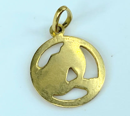 18K yellow gold Aries Zodiac charm pendant 2.5g 19.85mm J9693