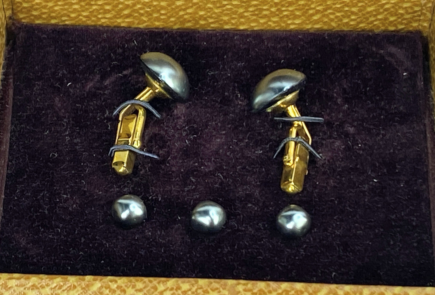 Swank Mid Century Gold tone enamel cufflink & Tuxedo buttons original box JR9707