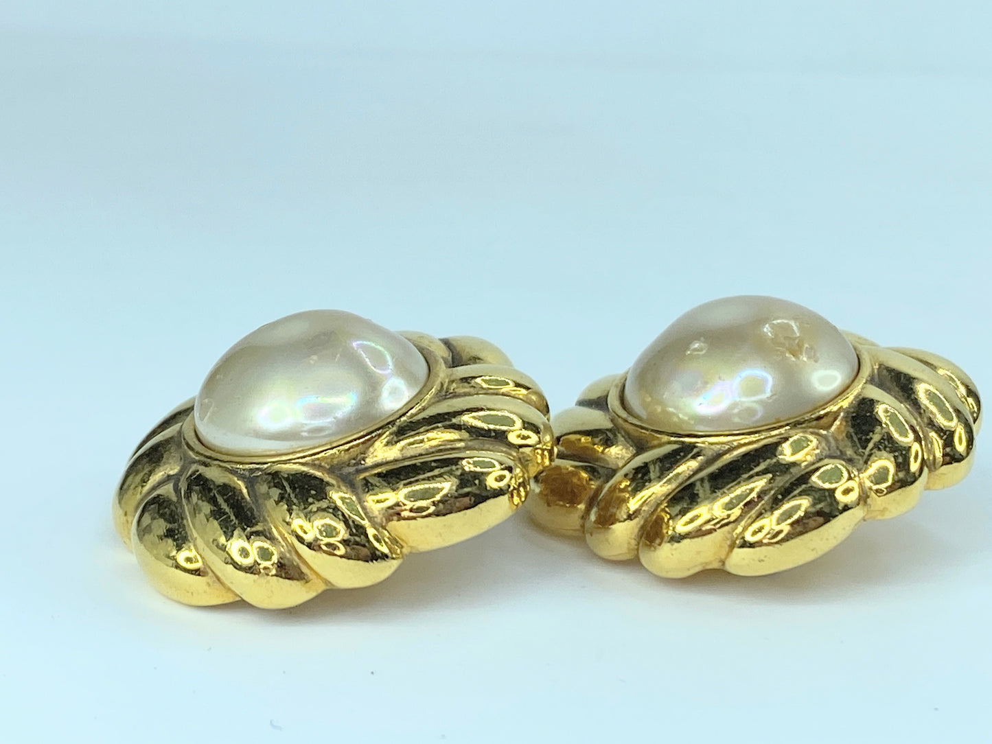 CHANEL Vintage Twisted Rope XL Rare Big Pearl Clip on Earrings authentic JR9694