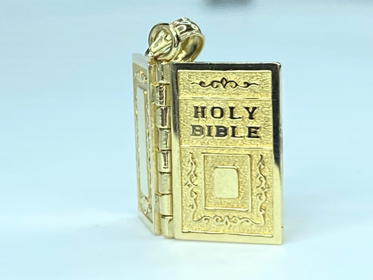 Holy Bible Book Lords Prayer Charm Pendant Necklace in Yellow Gold JR9695