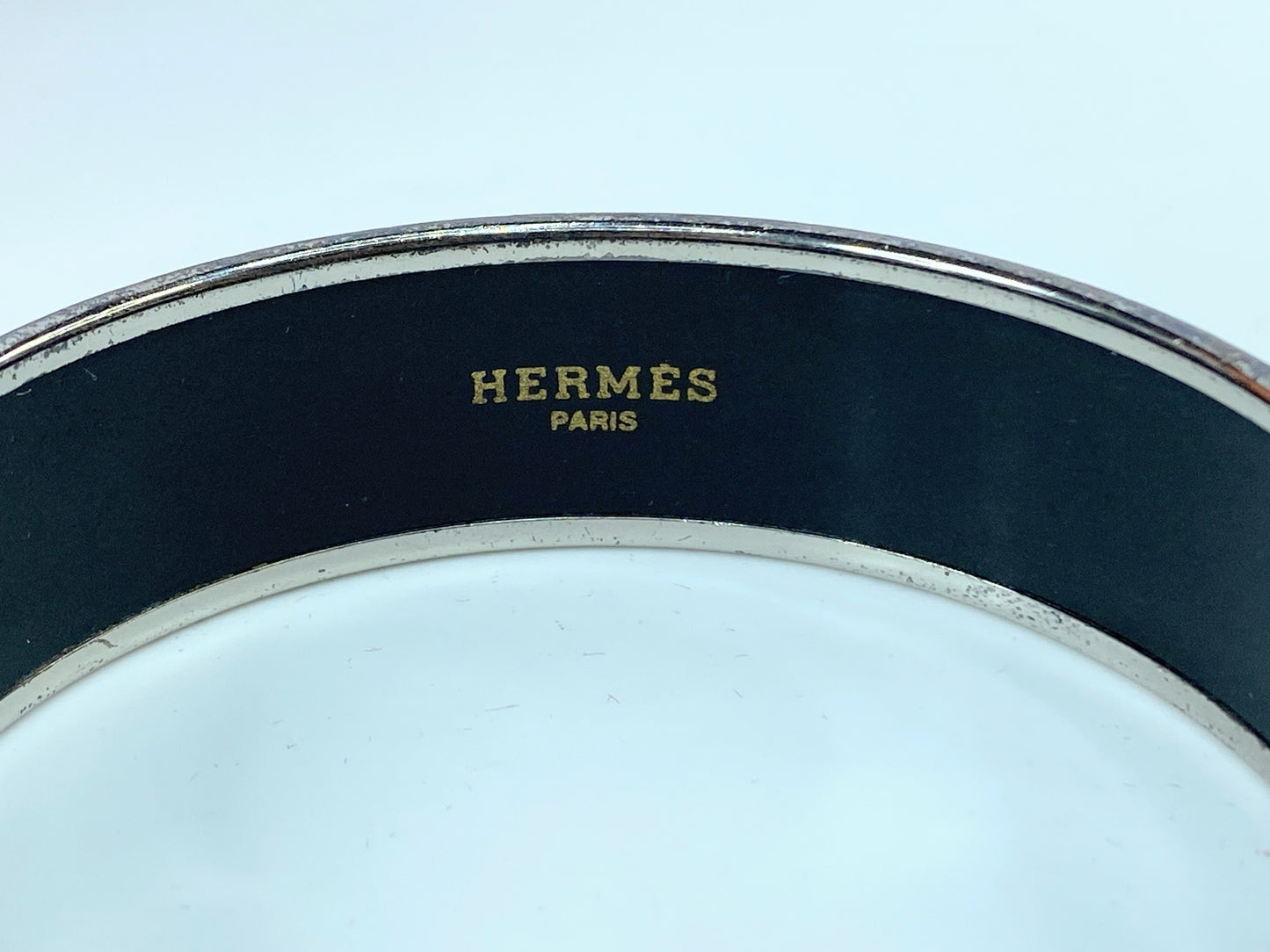 Hermes Bracelet Hermes wide 'Capitales' printed 18mm enamel bangle 7" GS583
