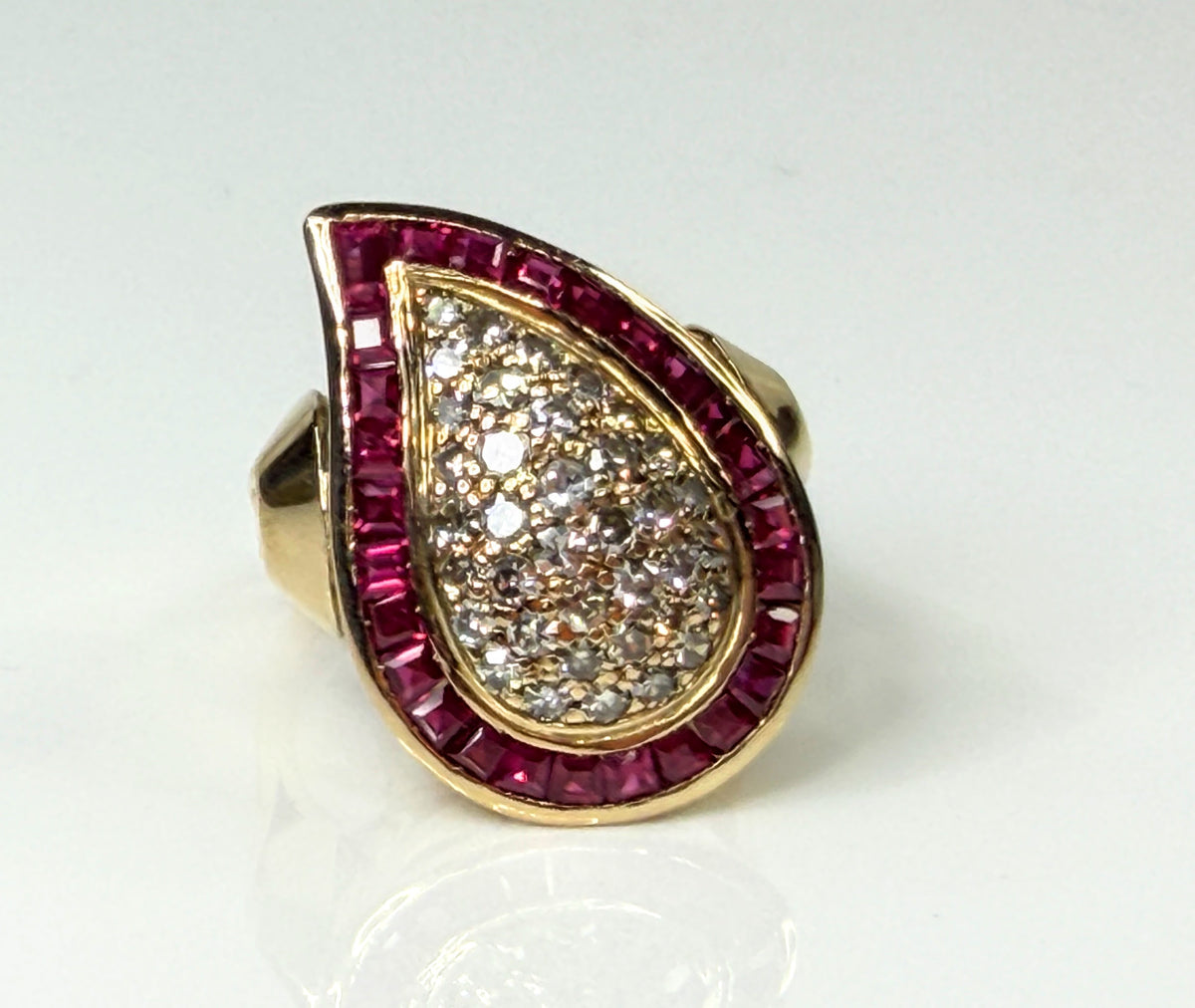 Vintage 14K Gold Ruby Diamond Teardrop Cocktail Ring 8.7g JR2193
