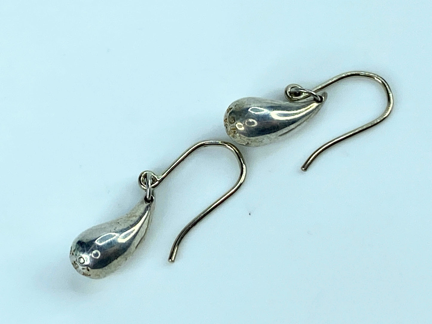 Tiffany & Co Sterling Silver Elsa Peretti Teardrop Earrings 3.9g JR9702