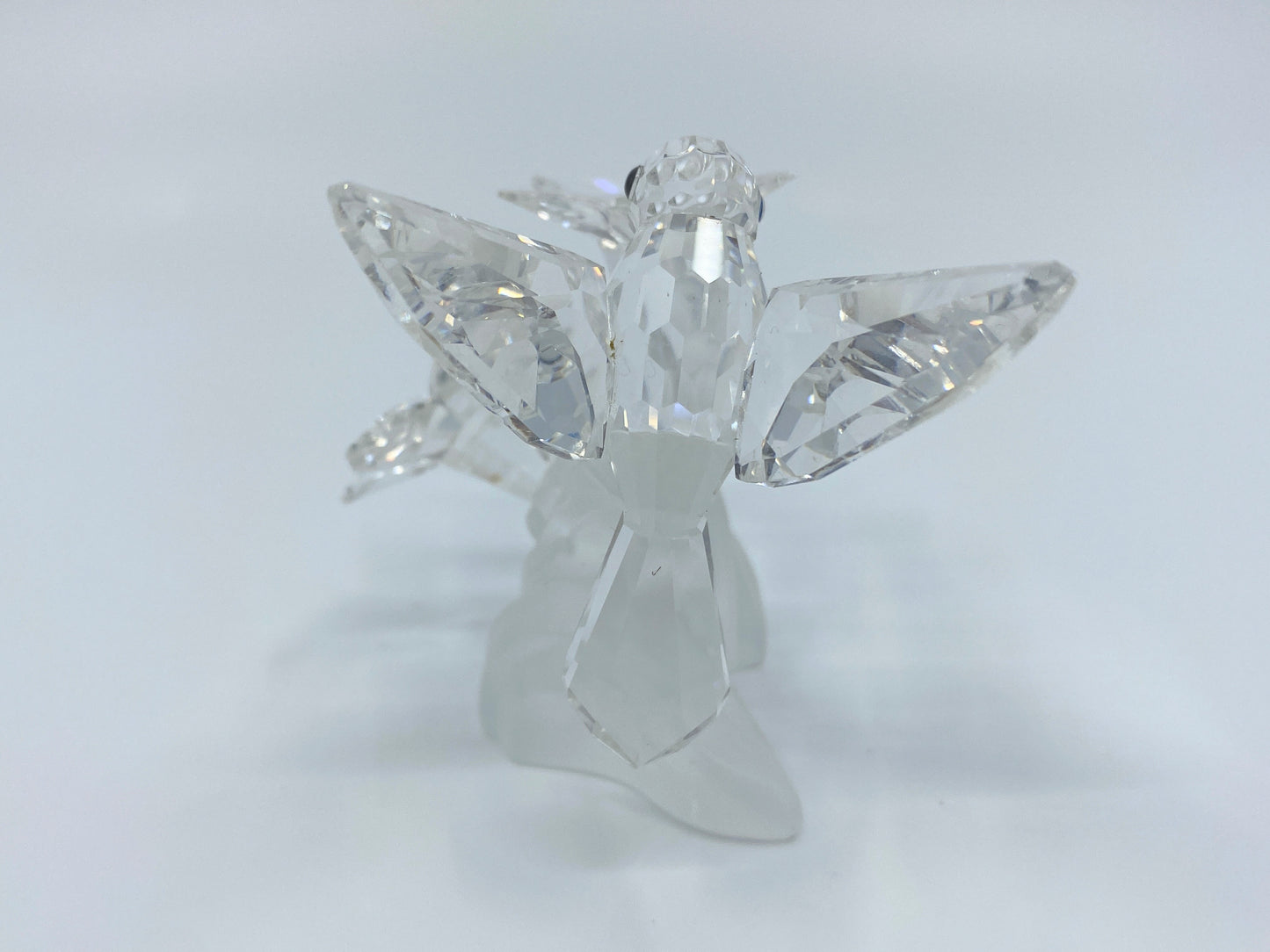 Swarovski crystal hummingbird was part of the “Among Flowers and Foliage” S135