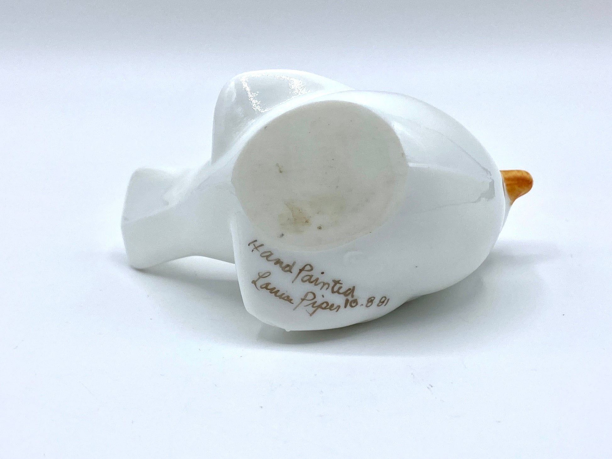 Fenton Summer breeze Strawberry Robin milk glass bird by Laureen Piper