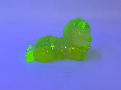 Fenton Vaseline Glass Daydreaming Bear Cub Yellow Opalescent Uranium Glass