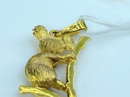 9ct yellow gold  Koala on branch charm pendant JR9085