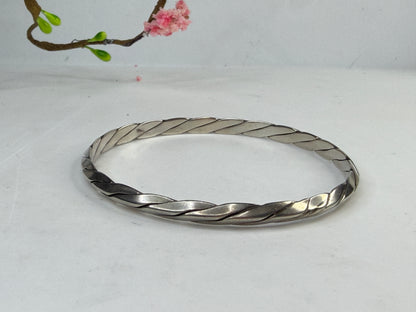 Tiffany & Co. Sterling Silver 5 mm Twisted Rope Bangle Bracelet 8 Inches JR1424