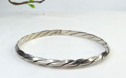 Tiffany & Co. Sterling Silver 5 mm Twisted Rope Bangle Bracelet 8 Inches JR1424