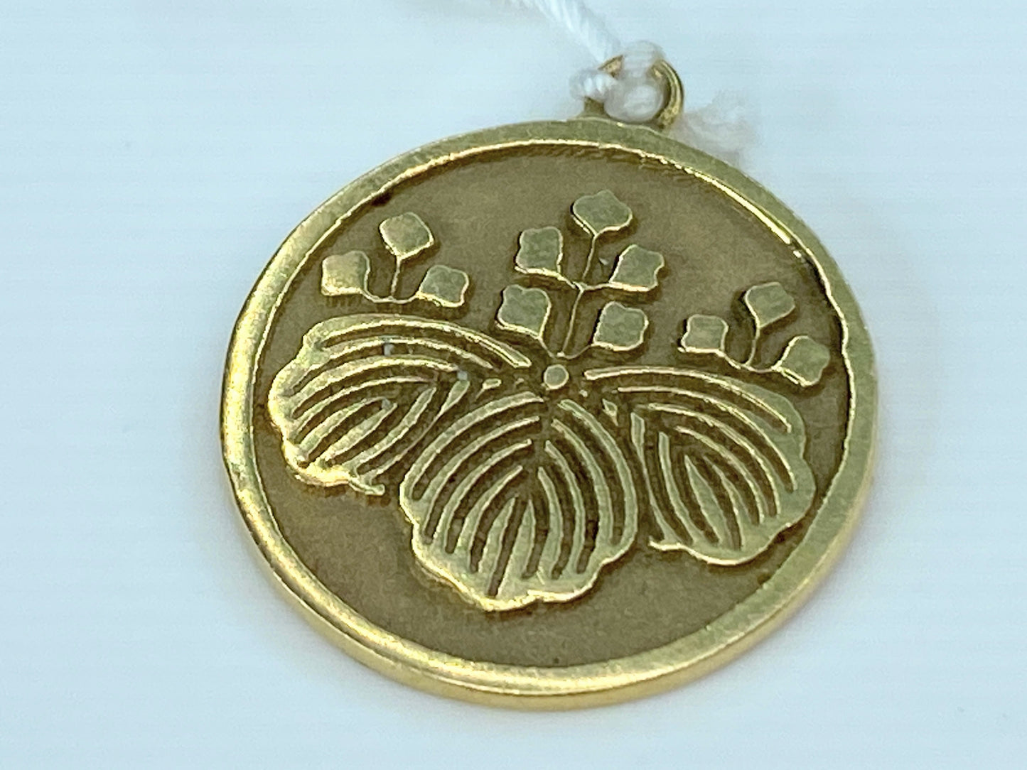 Family Crests of Japan Samurai Family Crests Paulownia Crest in 14K JR9091