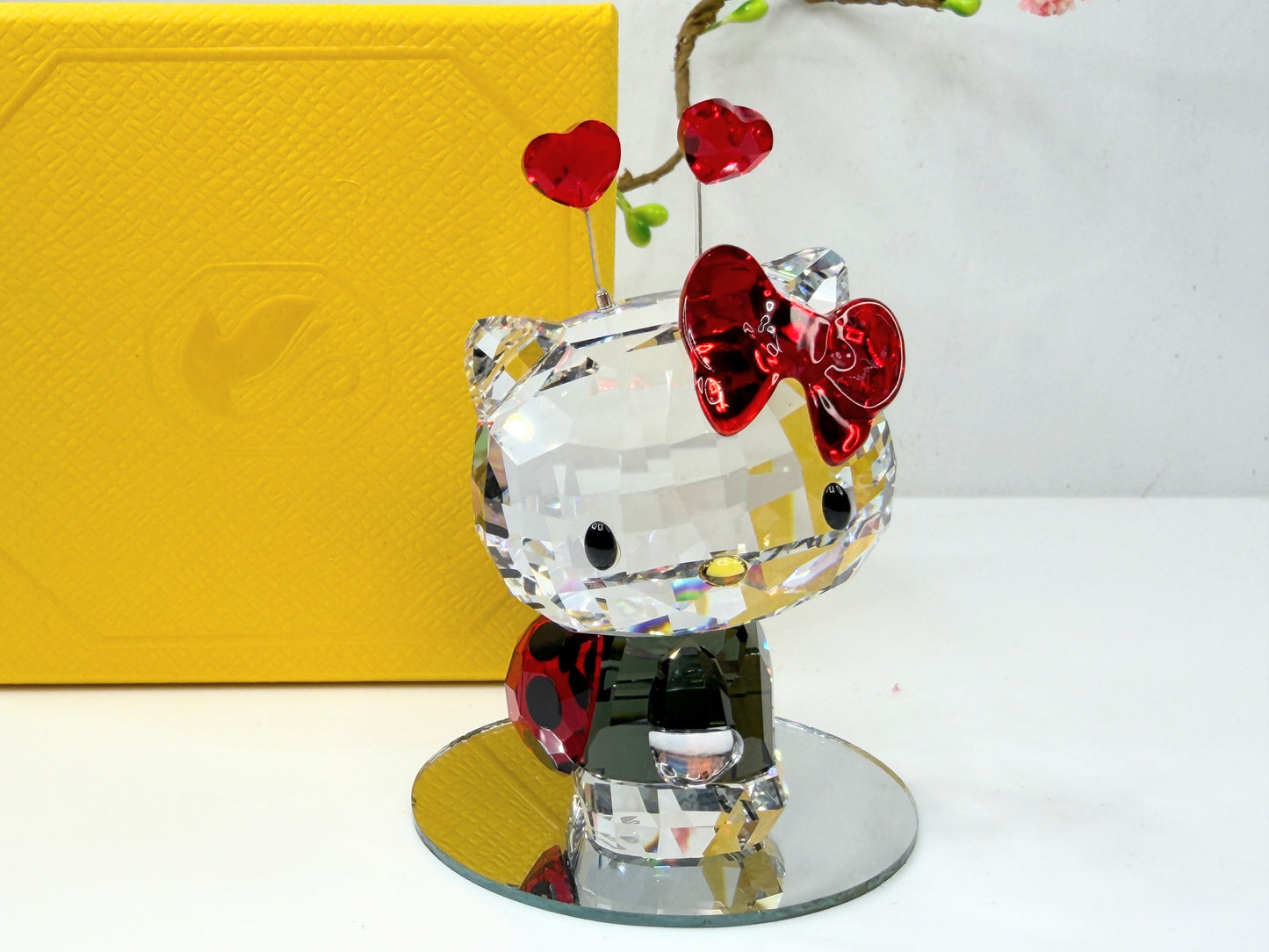 Swarovski Hello Kitty Ladybug Crystal Figurine w replacement Box S267
