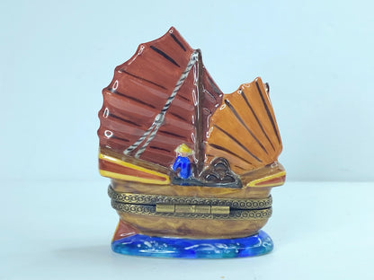 Chanille Limoges Peint Main Trinket Box Chinese Junk Ship #33 2 5/8" A354