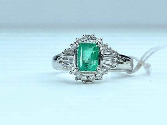 Platinum 0.6ct Emerald cut Emerald baguette Diamond ring 4.6g s6 JR9095