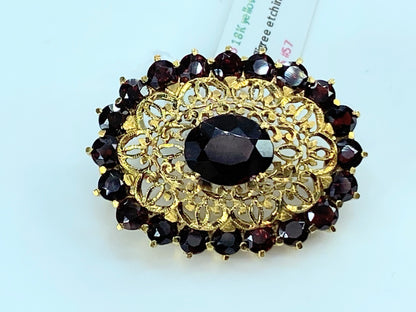 18K yellow gold Garnet brooch 8.7g JR9168