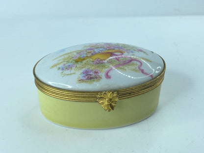 Artoria Limoges soft Yellow floral oval trinket hinged box 2.5" A362