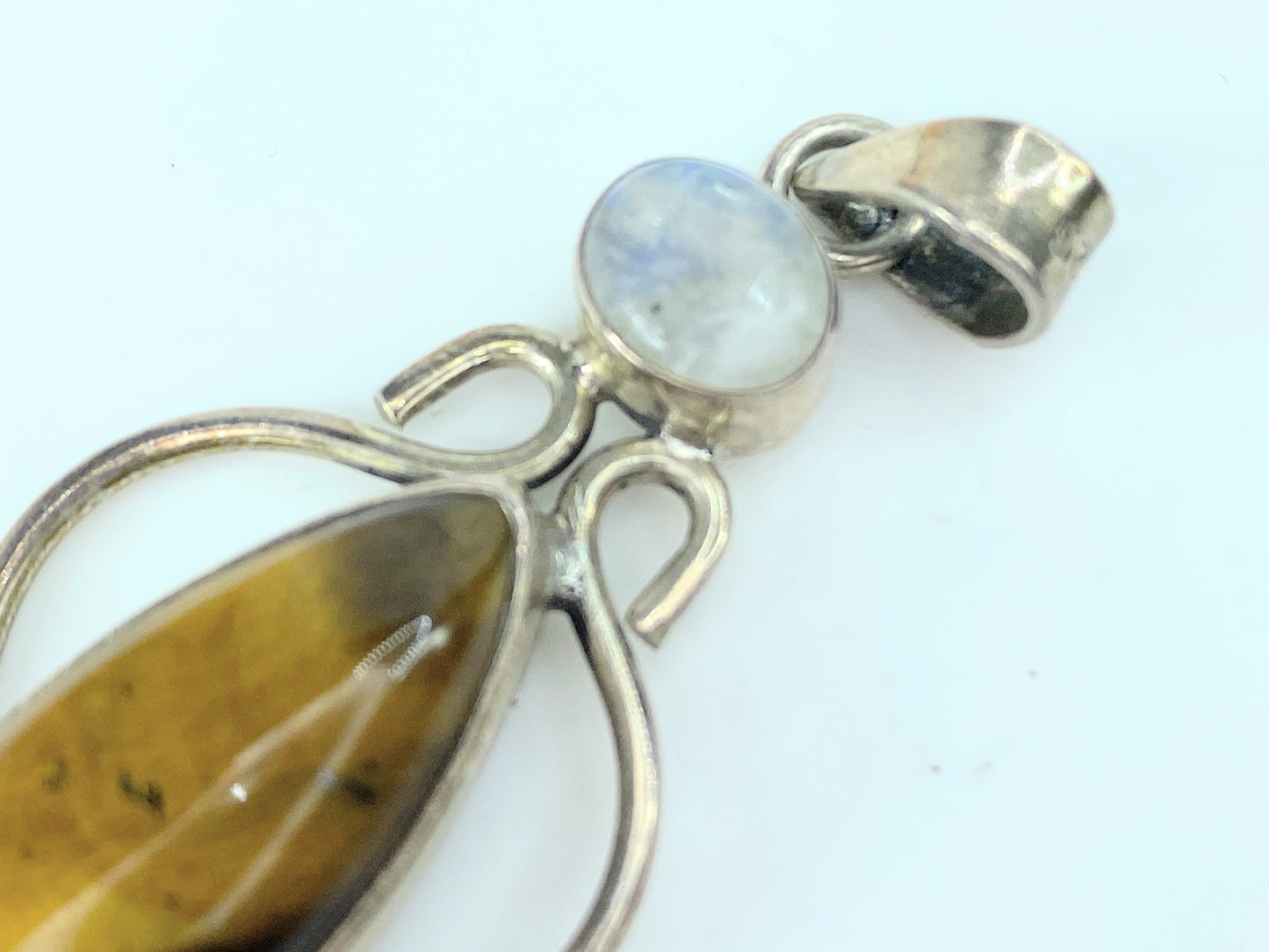 Sterling Silver. 925 Tiger Eye Rainbow Moonstone pendant 11.2g 2.5" JR9756