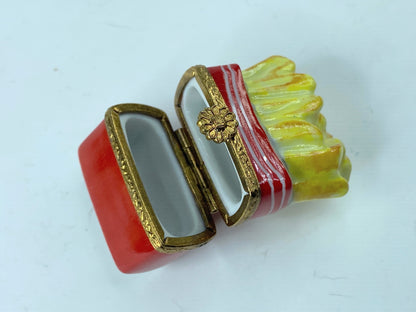 Artoria Limited Edition Limoges Peint Main French Fry trinket box No. 66 2" A373