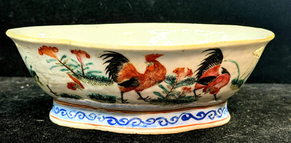 Antique Chinese Tongzhi Rooster Famille Rose Lobed Bowl Clay Seal A1276