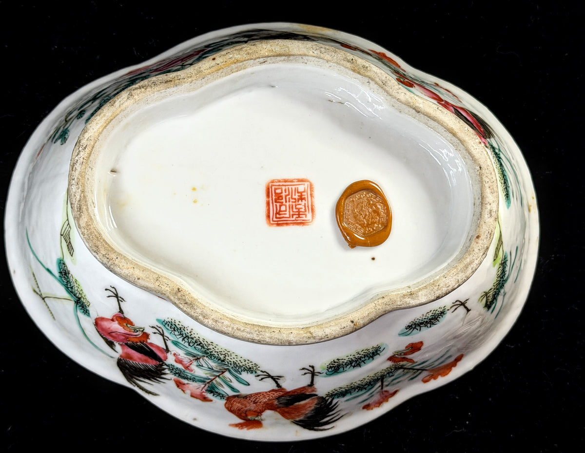 Antique Chinese Tongzhi Rooster Famille Rose Lobed Bowl Clay Seal A1276