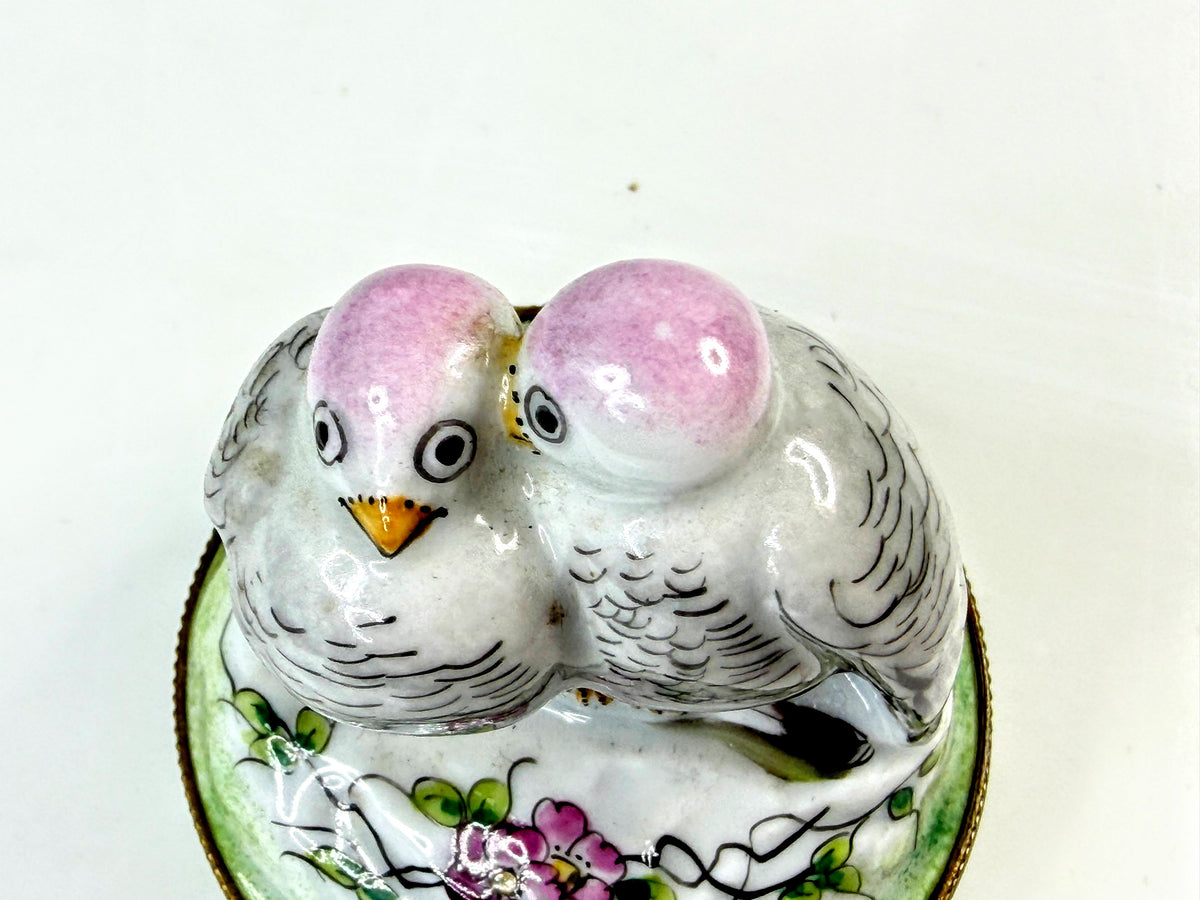 Vintage Limoges France Peint Main Lovebirds Porcelain Trinket Box Eggs 1047