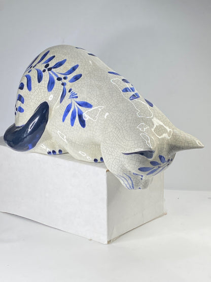 Lovely NP 1993 blue and white crackle glaze crouching Cat 10"x 4.25"x6" A385