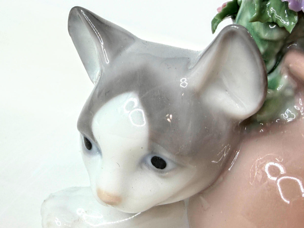 Lladro Secret Spot #6566 Cat Flower Pot Porcelain Figurine A1053