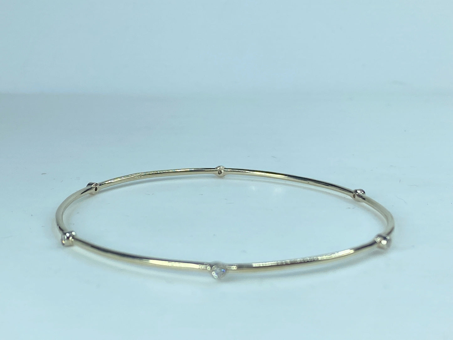 Bezel-Set 0.25ct diamond stackable Bangle Bracelet 14K Yellow gold 7.5"JR871