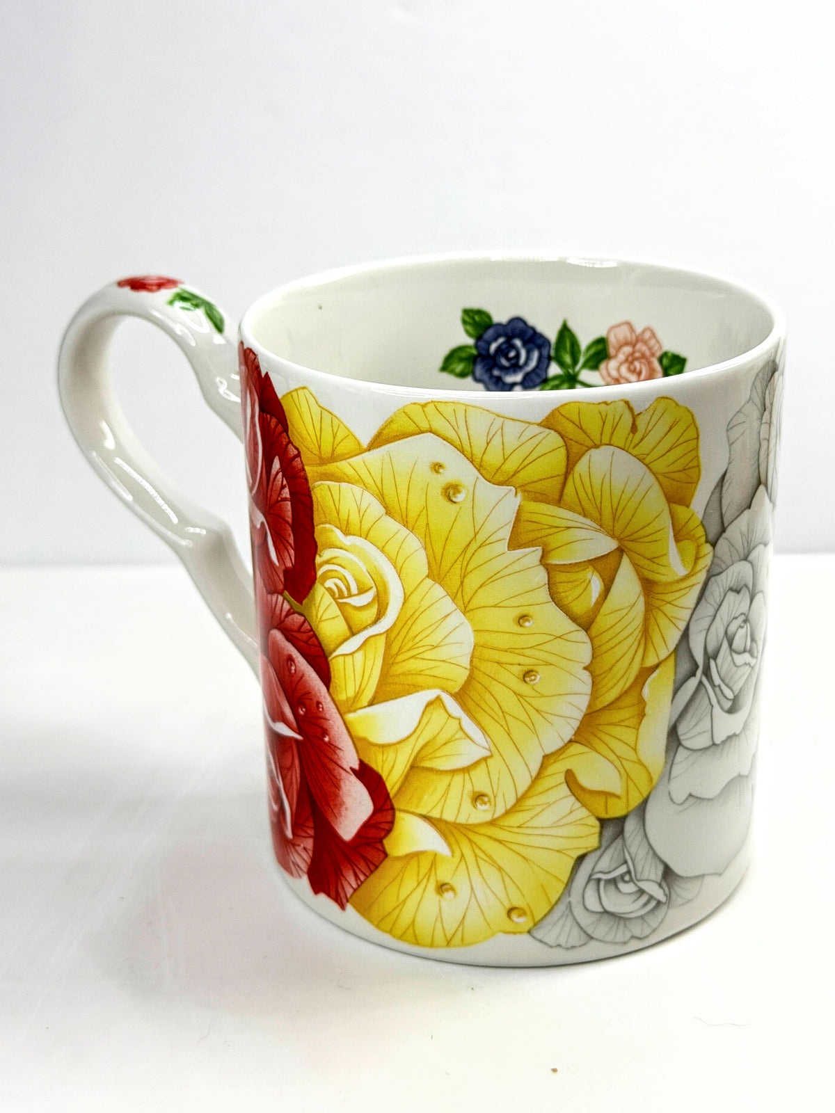 Taitu Romantica 1994 Emilio Bergamin Italy Floral Rose Mug Cup New old Stock  A1059