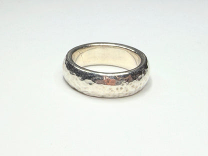 Vintage Ippolita Hammered Sterling Silver Ring 7mm Sz 7 JR1414