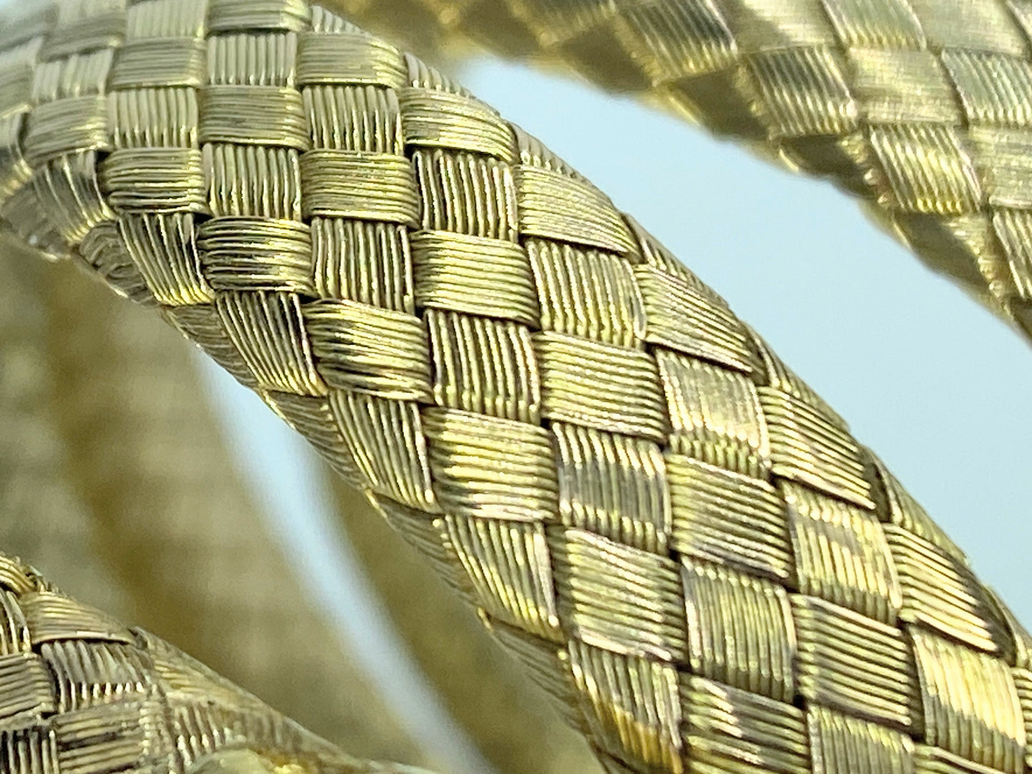 Appraised $19,995 Antique 18K Diamond Woven gold Snake bracelet c1890 JR872