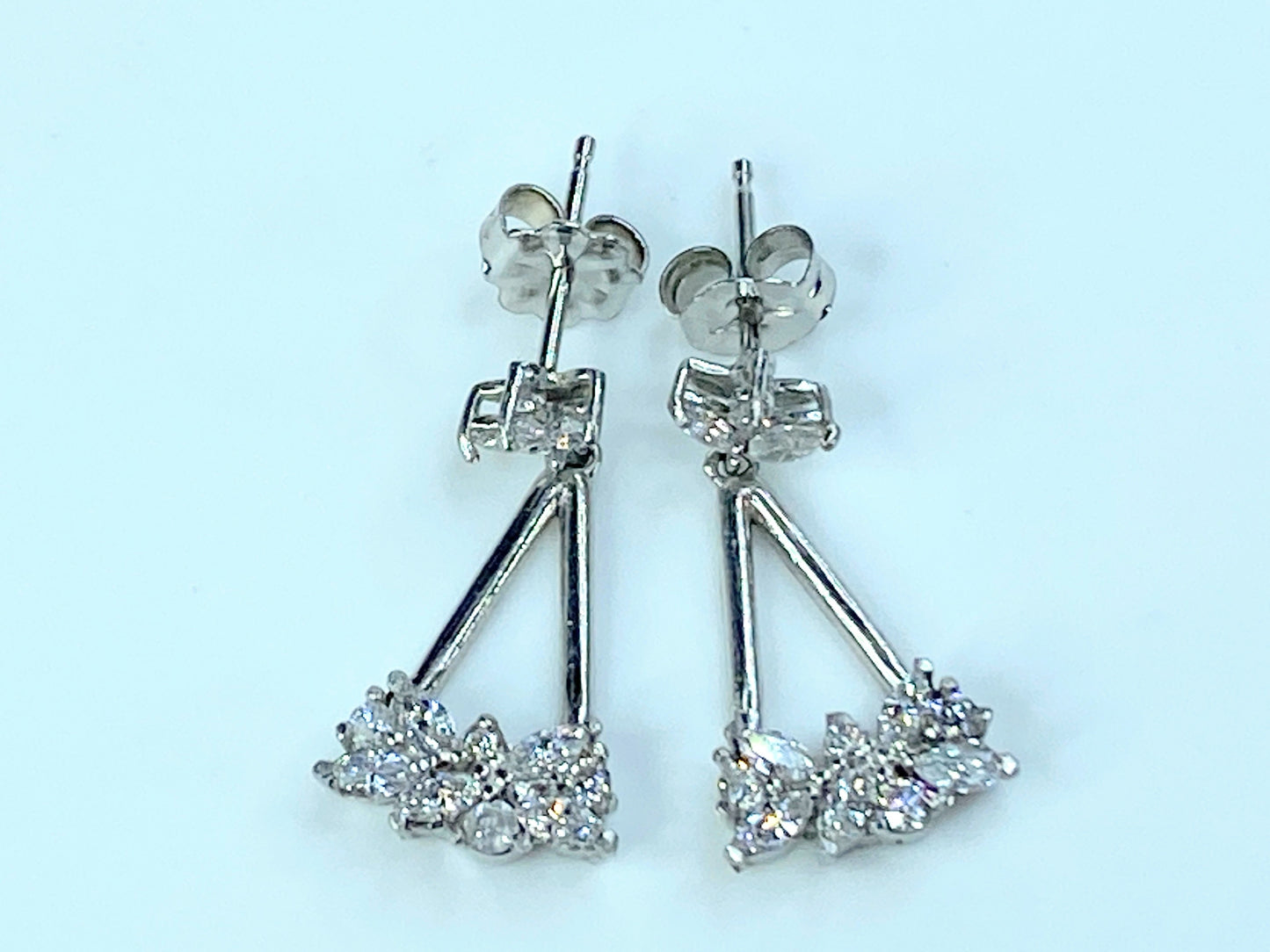 Platinum 950 1.0ct Diamond floral dangle earrings 4.3g JR9124