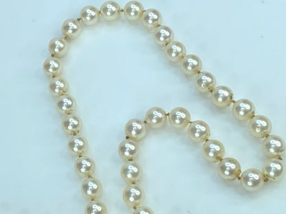 Mikimoto 18K gold 6.8mm Akoya Cultured Pearl Necklace 23.5" JR9125