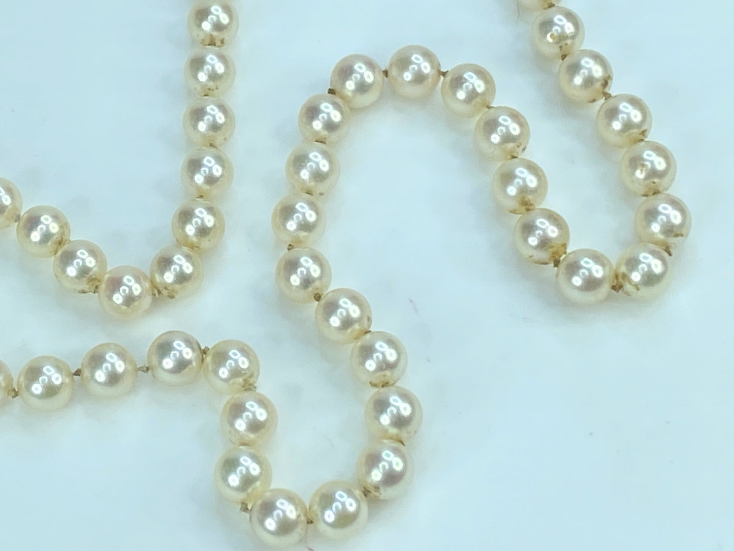 Mikimoto 18K gold 6.8mm Akoya Cultured Pearl Necklace 23.5" JR9125