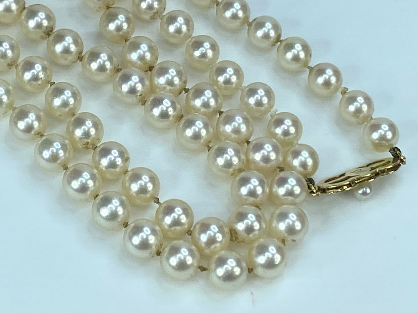 Mikimoto 18K gold 6.8mm Akoya Cultured Pearl Necklace 23.5" JR9125