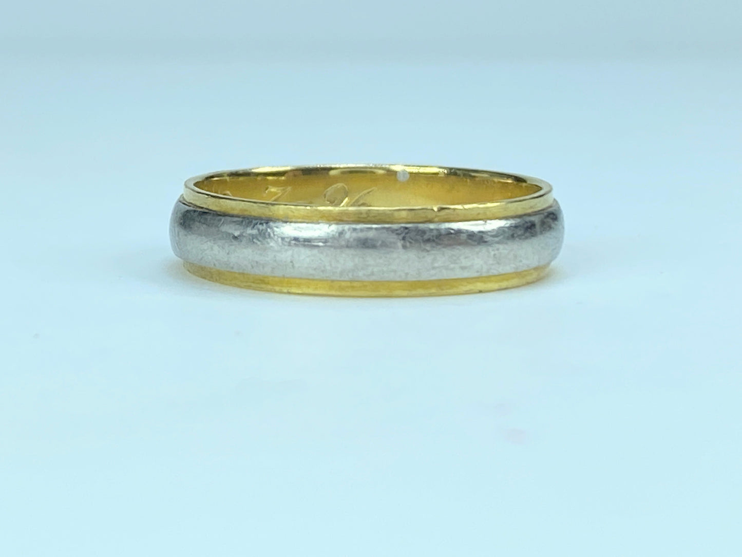 18k yellow gold and Platinum Mixed Metal band JR9126