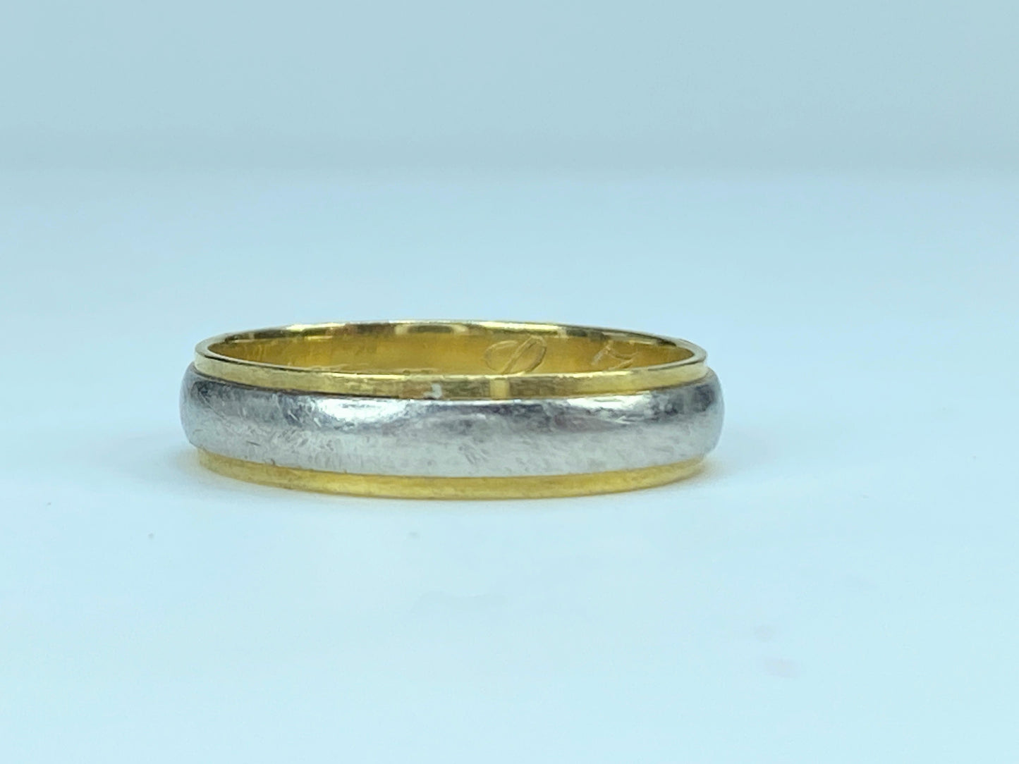 18k yellow gold and Platinum Mixed Metal band JR9126