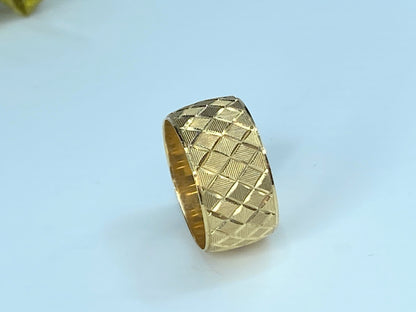 Art Deco 14K gold 9.6mm Quilt pattern texture wedding band