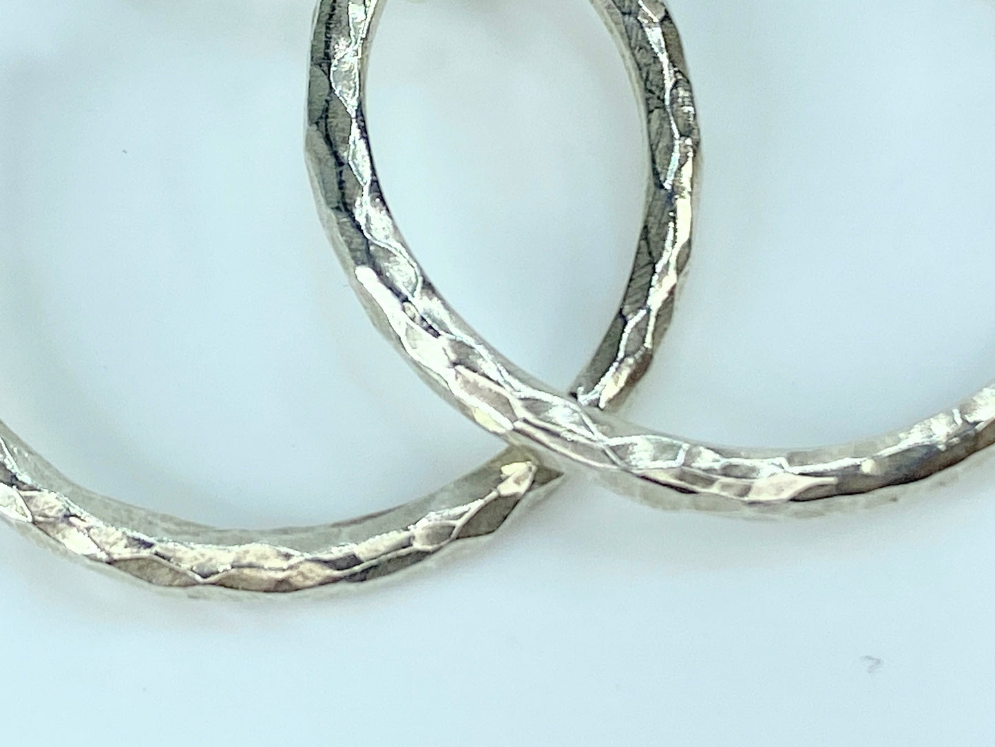 Tiffany & Co. Hammad 2.0mm Hoop Earrings 24.0mm 3.9g JR9627