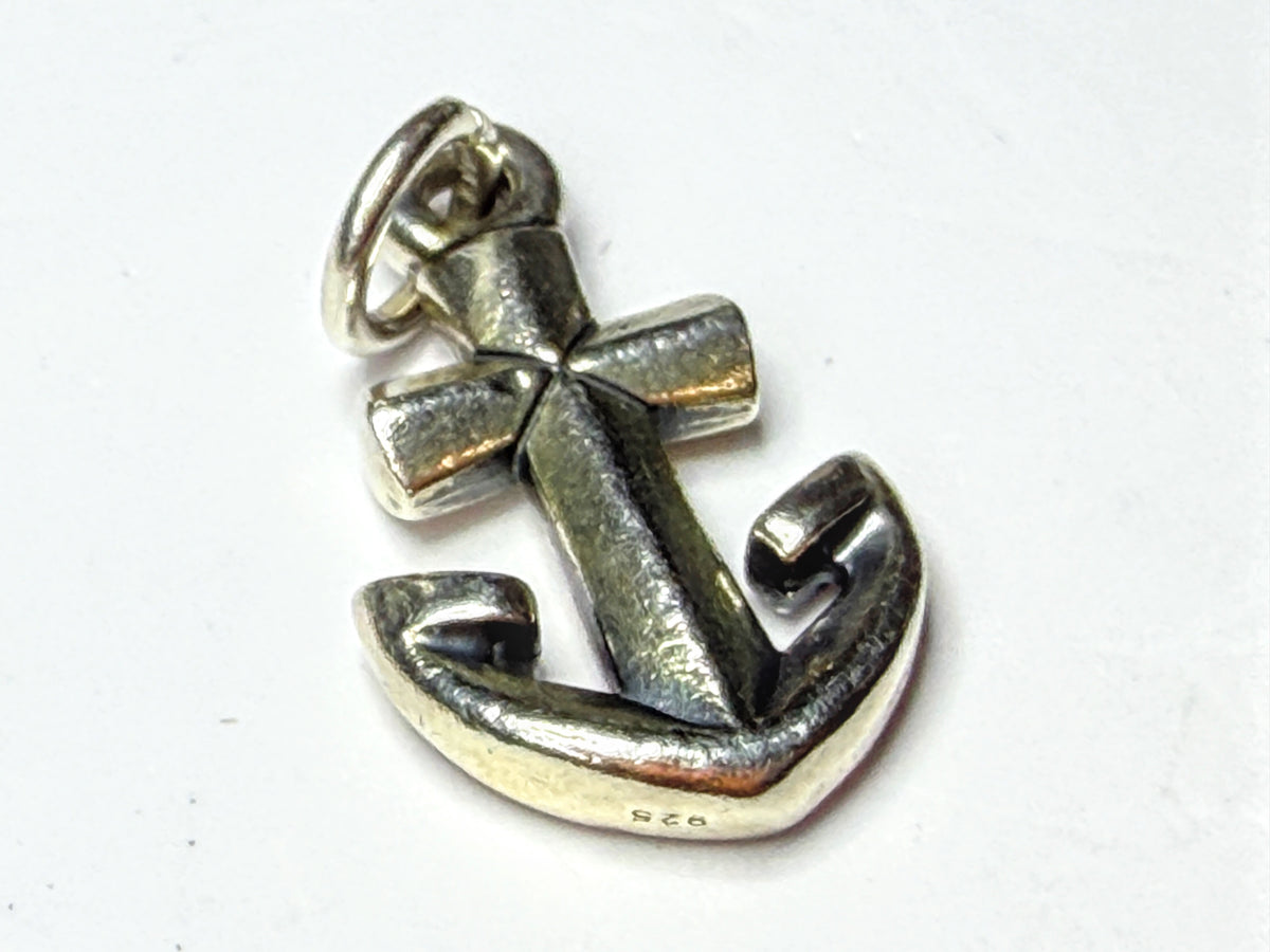 James Avery Retired Sterling Silver Mini Anchor Charm with box JR2126