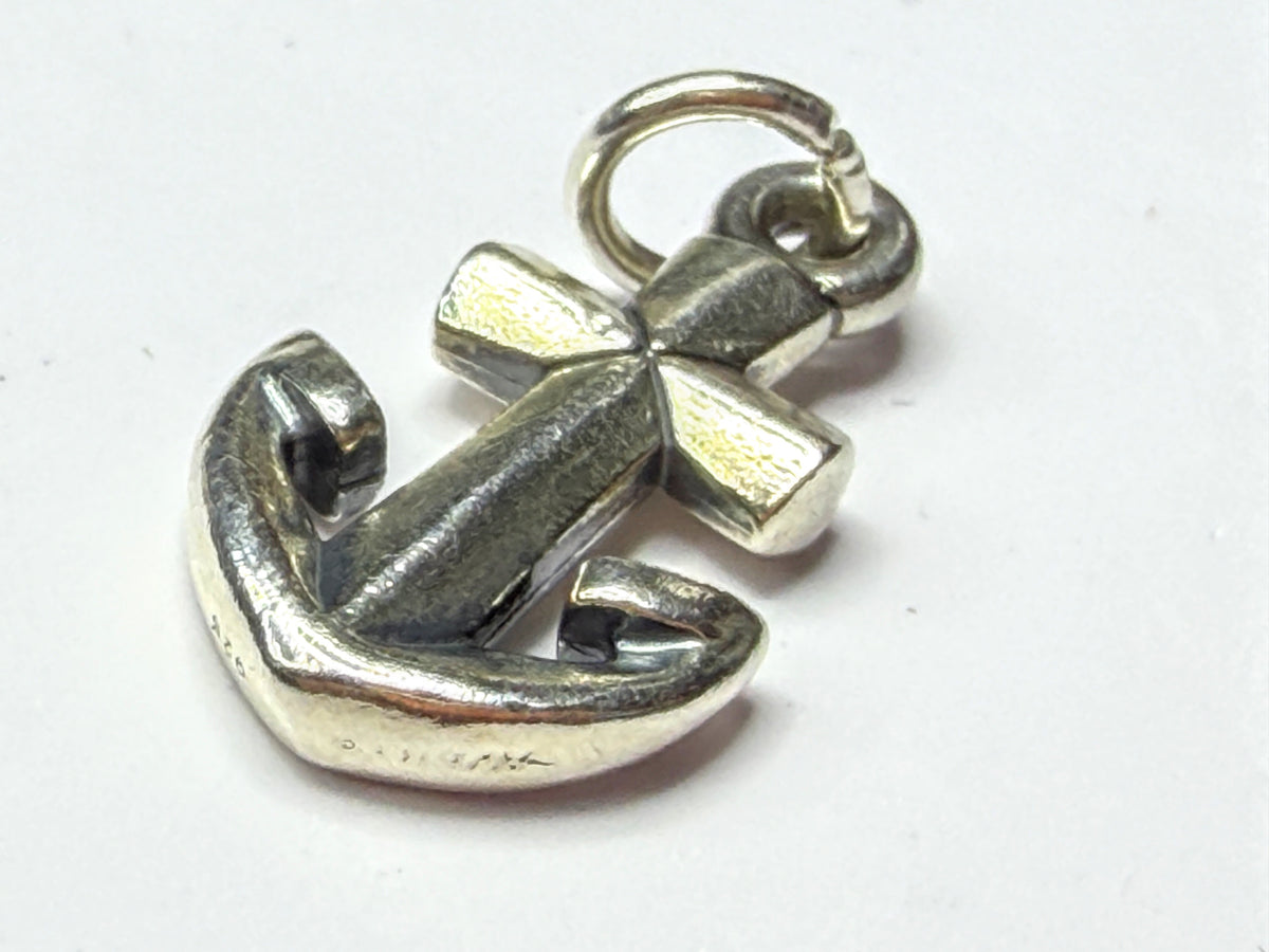 James Avery Retired Sterling Silver Mini Anchor Charm with box JR2126