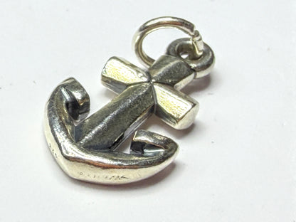 James Avery Retired Sterling Silver Mini Anchor Charm with box JR2126