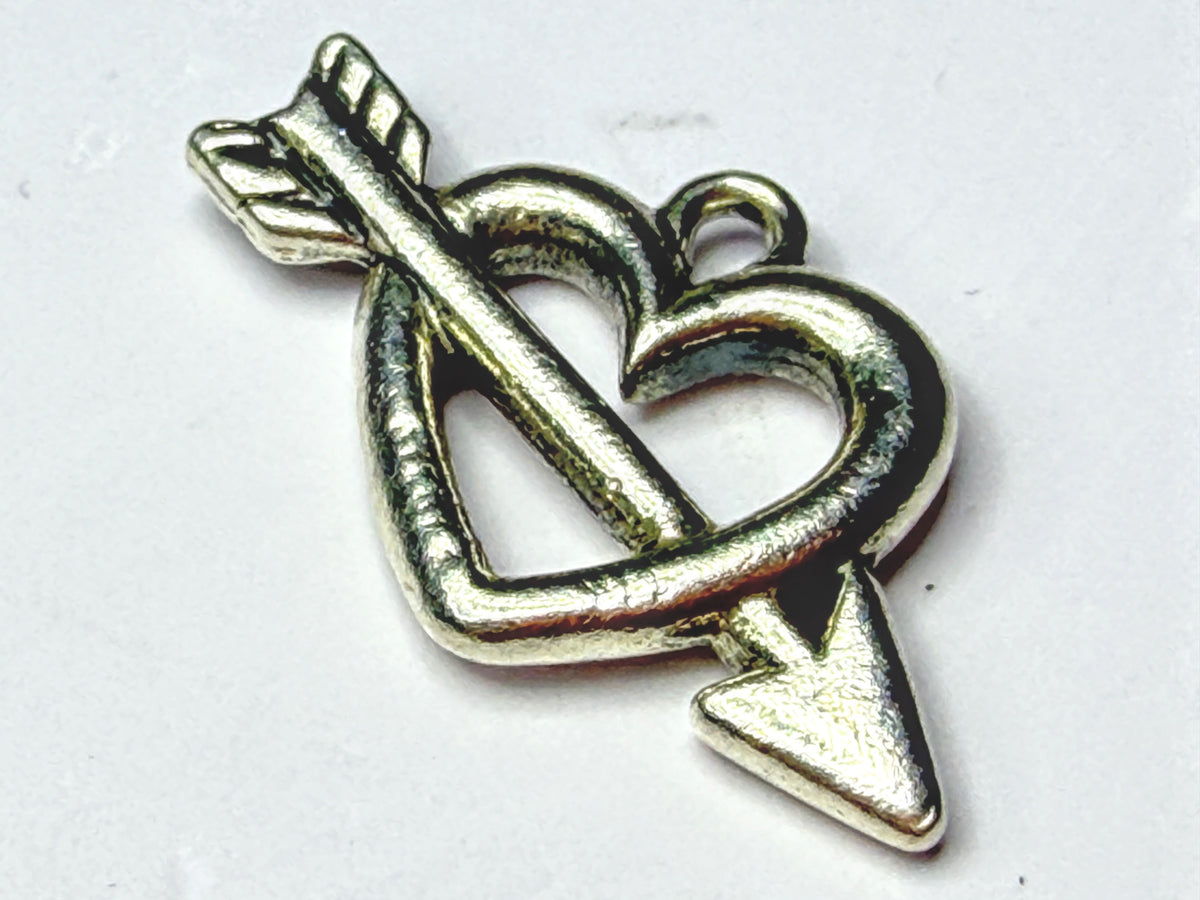 James Avery Retired Sterling Silver Heart & Arrow Charm With box JR2147